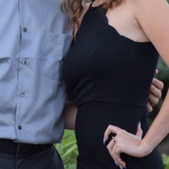 scalloped black dress - Picture 3 of 4